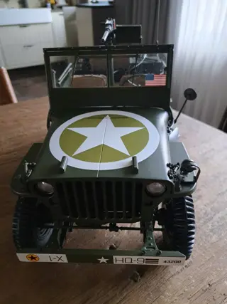 Model - 1:8 - Willy’s Jeep - Incl aanhanger en artilerie