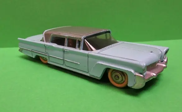 Dinky Toys - 1:43 - ref. 532 Lincoln Premiere