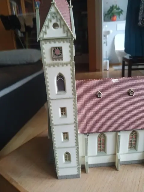 Faller H0 - 130629 - Landschap - Kerk