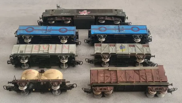 Lima H0 - 8044 L - Elektrische locomotief, Goederenwagon - BB 15002 Goederentrein gepatineerd - SNCF