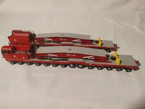 Märklin H0 - 18820 - Landschap - Wegvoertuig voor zwaar transport - DB