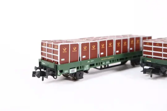 Hobbytrain N - H23800/H23807/010124/010115 - Goederenwagon - Vier draagwagens met containers als ladingen - Deutsche Bundespost