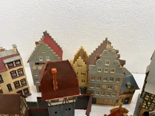 Faller, Kibri H0 - Landschap - Muren, toren, huizen, raadhuis, middeleeuws huis