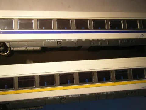 Piko H0 - 57607 - Passagiersrijtuigen set - 2 rijtuigen - Interconnex