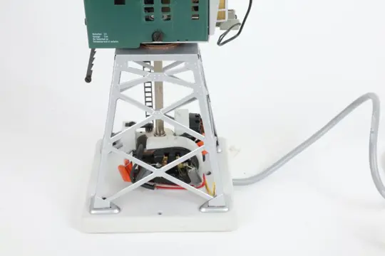 Märklin H0 - 7051 - Toebehoren - Elektrisch bedienbare blikken hijskraan met hefmagneet