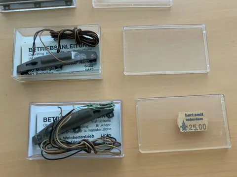 Fleischmann H0 - 6154 - Toebehoren - Spooraansluitingen draaischijf Profirails, verdeelplaten en wisselaandrijvingen