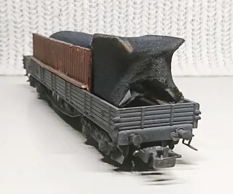 Märklin H0 - Goederenwagon - Spoorvervoer van een V2 met een mijlwagen - DR (DRB)
