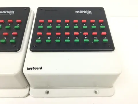 Märklin H0 - 6040/6043 - Toebehoren - 2 Keyboards, en 1 memory