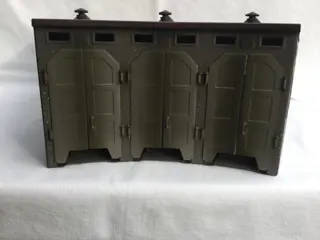 Märklin H0 - 7028 - Toebehoren - 3 permanente metalen locomotiefloodsen met verlichting