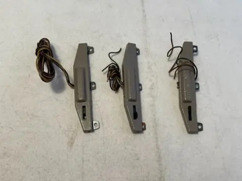 Fleischmann N - 6441/6442/9441/9442 - Rails, Toebehoren - 6x wisselaandrijvingen universeel links rechts Profi-rail - (8430)