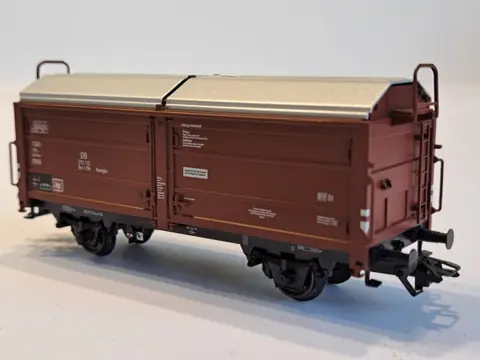 Märklin H0 - 00769/4919/29820 - Goederenwagon - 5x schuifdak wagon waarvan 1x met sluitlicht - DB