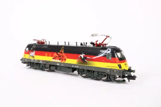 Hobbytrain N - H2752 - Elektrische locomotief - Taurus 'EM Duitsland' BR 182 - ÖBB
