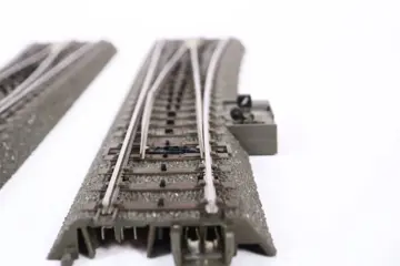 Märklin H0 - 24711/24712/74490/74460/74470 - Rails - 2 Digitale slanke c-rail wissels met lantaarn