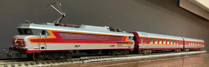 Jouef H0 - 8442 - Elektrische locomotief, Passagiersrijtuigen set - CC 6505 en 2 rijtuigen Grand Confort met interieurverlichting - SNCF