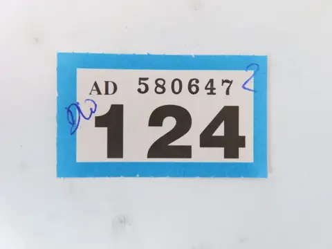 Lima H0 - 149708 - Treinstel - 4-Delige set TGV Réseau Nord-Europe - SNCF