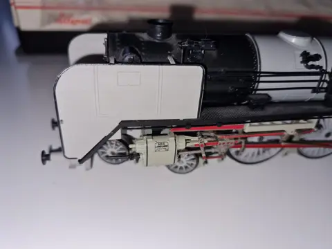 Liliput H0 - 10507 - Stoomlocomotief met tender - BR 05 - DRG