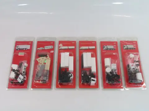 Herpa H0 - Landschap - 6 Bouwkits van vrachtwagens en auto met grote trailer