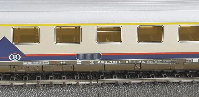 Märklin H0 - 4351 - Passagiersrijtuig - Eurofima wagen van de 1ste in Memling-livrei - SNCB NMBS