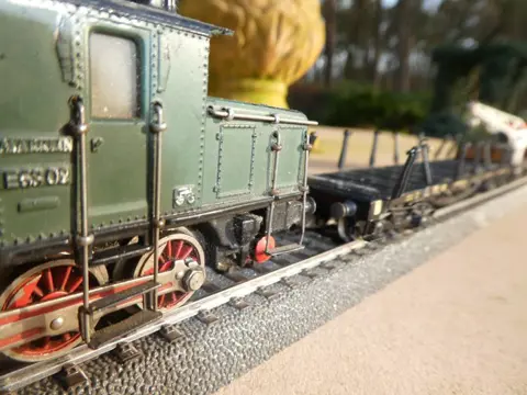 Märklin H0 - CE 800/366/392C/4513 - Elektrische locomotief, Goederenwagon - Goederentrein, elektrische locomotief E-63 met 3 goederenwagens - DB