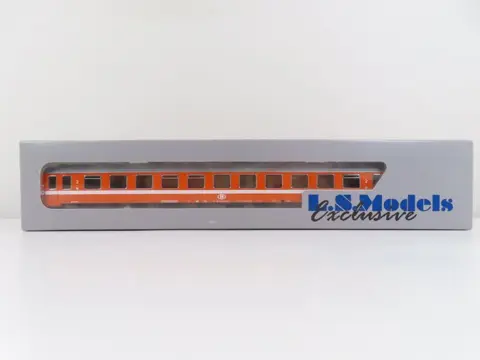 L.S.Models H0 - 12017 - Passagiersrijtuig - 4-assig sneltreinrijtuig 2e klas - NMBS