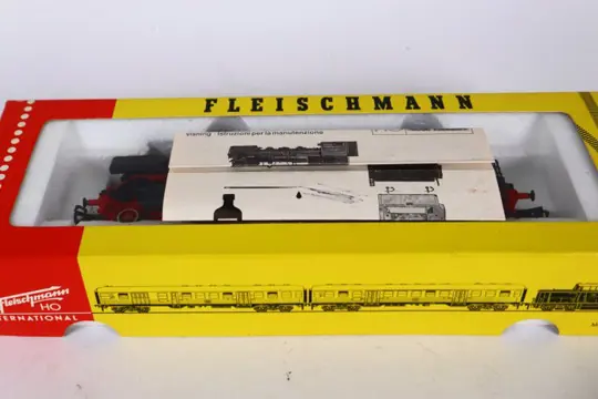 Fleischmann H0 - 4141 - Stoomlocomotief met tender - Loc 24 067 - DB