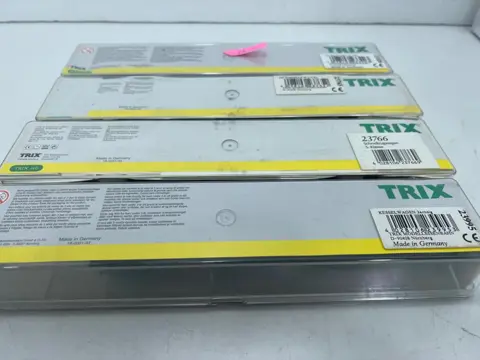 Trix H0 - 23765/23766/23320 - Passagiersrijtuig - 4 personenrijtuigen