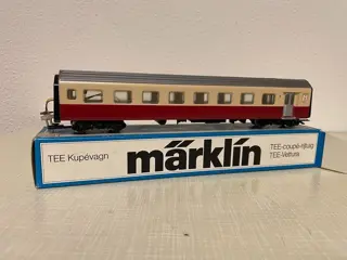 Märklin H0 - 4071/4047/4610/3064 - Diesellocomotief, Goederenwagon, Passagiersrijtuig - BR 260 met 3 wagons - DB, SBB-CFF