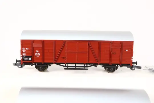 Roco H0 - 46100/46105 - Goederenwagon - Vijf gesloten goederenwagen - DB