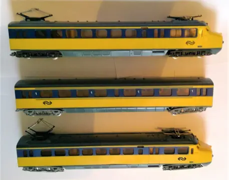 Lima H0 - Treinstel - "Hondekop", Kleur geel