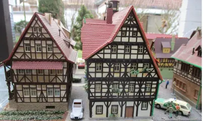 Faller, Herpa, Kibri, Vollmer, Wiking, Schuco, Rietze H0 - Landschap - Oude stad met brandend huis