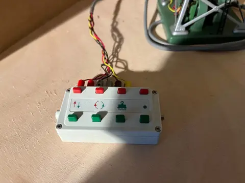 Märklin H0 - 7051 - Landschap - Op afstand bedienbare zwenkkraan