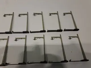 Märklin H0 - serie 407 - Toebehoren - Bovenleidingsmasten uit gietijzer met draden productie 1938-1947