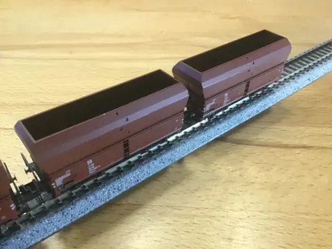 Minitrix N - Goederenwagon - 4 hopperwagens - DR (DDR)