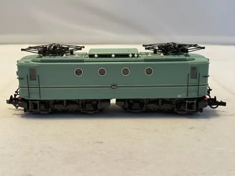 Roco H0 - 43464 - Elektrische locomotief - Serie 1100 in Turquoise kleurstelling van de Nederlandse Spoorwegen - (8449) - NS