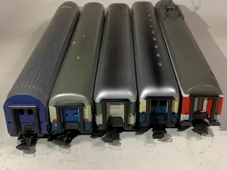 Märklin H0 - 4217/4157/4152/4112/4093 - Passagiersrijtuig - 5 Internationale D-trein rijtuigen 27 cm. - DB, FS, SBB CFF FFS