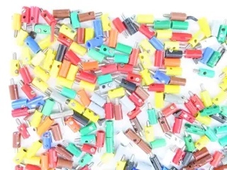 Märklin H0 - Toebehoren - Ruim 500 Stekkers