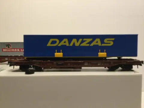 Roco H0 - 46378/46373/46362/46356 - Goederenwagon - 1 container en 3 opleggers - DB