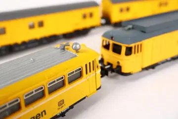 Roco, Arnold N - Diesellocomotief, Passagiersrijtuig - Vijfdelige werktrein - DB