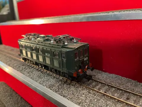 Jouef H0 - 834800 - Elektrische locomotief - BB27 ''Biquette'' ep III - SNCF