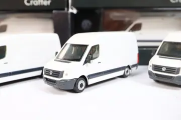 Rietze 1:87 - Modelauto's - Acht Volkswagen Crafter bussen