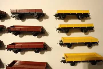 Märklin H0 - 4503 - Goederenwagon - 24 Lage bakwagens - DB