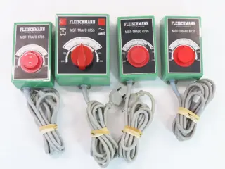 Fleischmann H0 - 6735/6755 - Toebehoren - 4 Transformatoren - "MSF"-Regel-Transformatoren