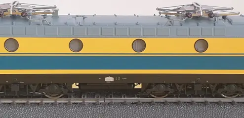 Märklin H0 - 33232 - Elektrische locomotief - Serie 2201, geel/donkerturkoois - SNCB NMBS
