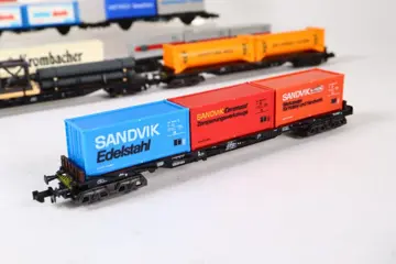 Minitrix N - Goederenwagon - 7 containerwagens en 12 losse containers - DB