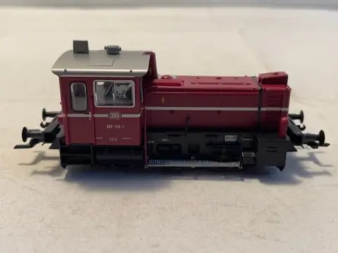 Roco H0 - 72016 - Diesellocomotief - rangeerlocomotief BR 333 'Koff III' sound en digitale koppelingen - (8323) - DB
