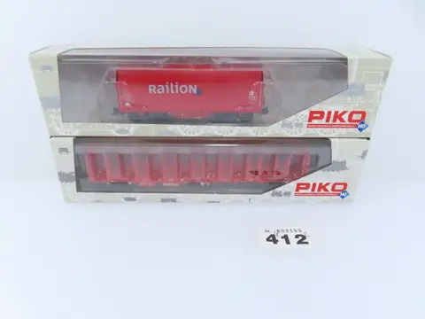 Piko H0 - 54333/54395 - Goederenwagon - 1x 4-assige hout-transportwagen en 4-assige goederenwagen type Shimmns - DB