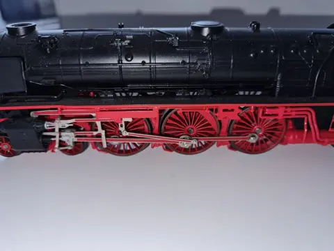 Märklin H0 - 3390 - Stoomlocomotief met tender - BR 011 met rookgenerator - DB