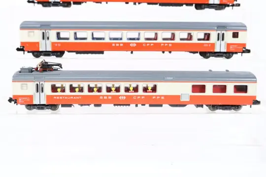 Minitrix N - Passagiersrijtuig - Drie Swiss Express rijtuigen - SBB-CFF