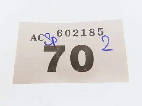 Piko H0 - 0726 - Passagiersrijtuigen set - 3-delige rijtuigenset met 2-assige couperijtuigen 1e, 2e en 3e klas - SNCF