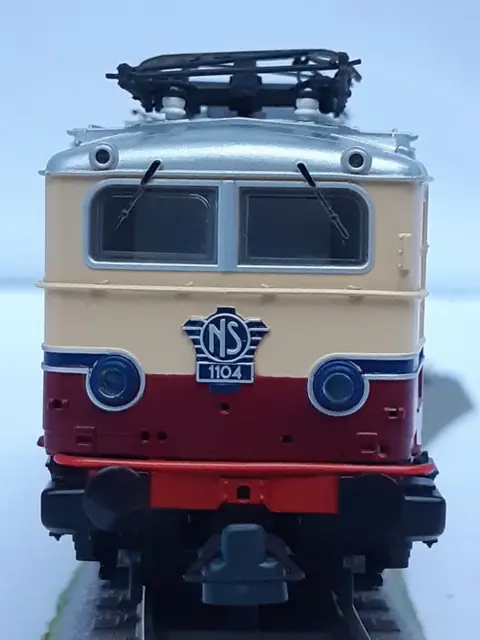 Roco H0 - 72374 - Elektrische locomotief - Limited Edition 342 van 500, in TEE-kleurstelling - NS